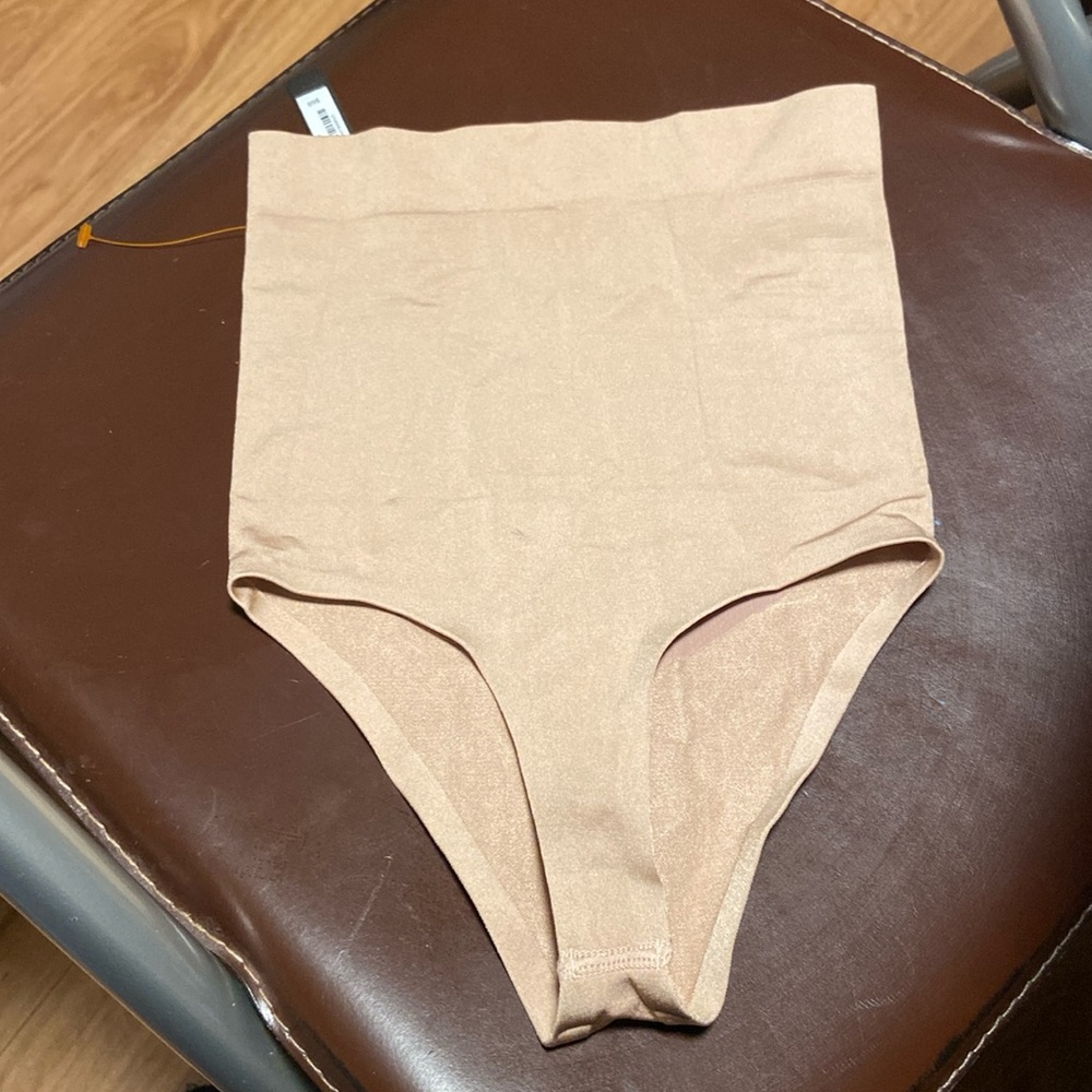 Nwt, Skims Underwear